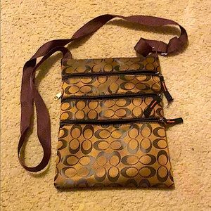 Infinity cross body purse